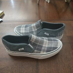 Women’s Vans Plaid Size 7